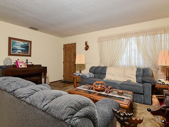 3rd image of 6608 Thunderhead Cir