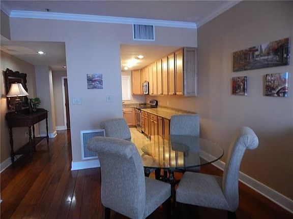 5th image of 700 S Peters St APT 607