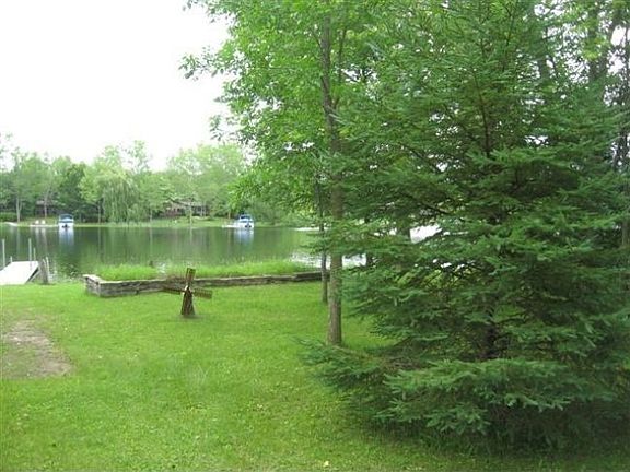 5th image of N9310 Oakwood Ln