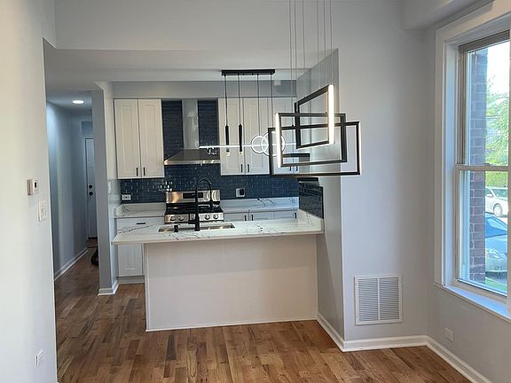 3rd image of 3132 W Diversey Ave #1