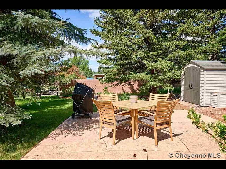 3100 Douglas St — Photo 16