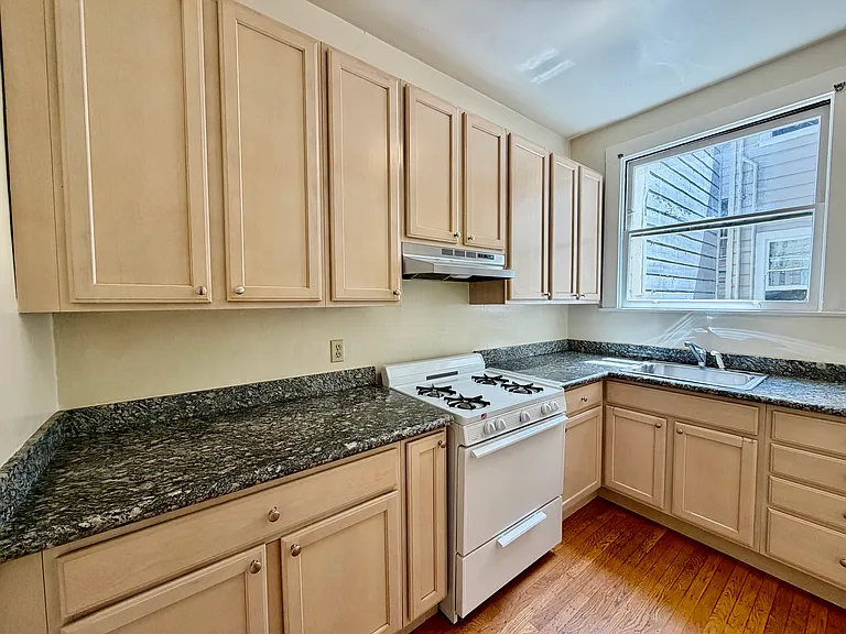 1430 California St — Photo 3