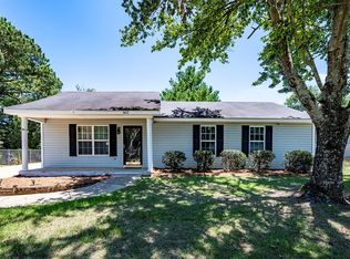 162 Crow Dr, Leesburg, GA 31763