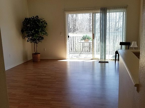 4th image of 2114 Stone School Cir