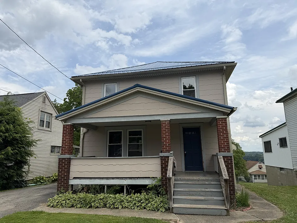 640 Grover Ave