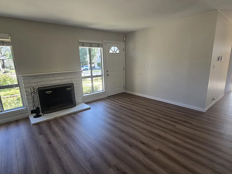 3105 Lodgewood St — Photo 112