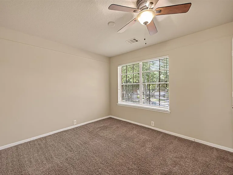 19710 Twin Canyon Ct — Photo 18