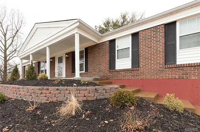 1st image of 2161 Pardoroyal Dr