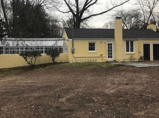 19 1/2 Wayaawi Ave, Bayville, NY 11709