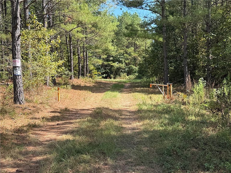 1st image of 90 Lewis Ln