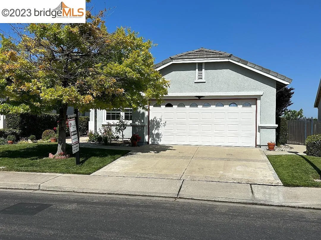 1475 Bismarck Ln photo 1