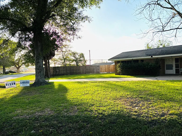 4901 Timber Ln — Photo 32