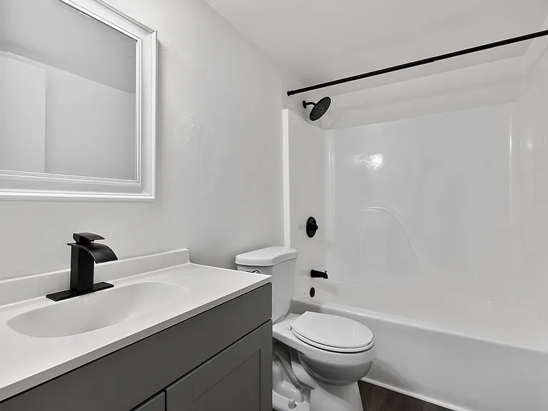 451 Mercury Ave SE #201 — Photo 20