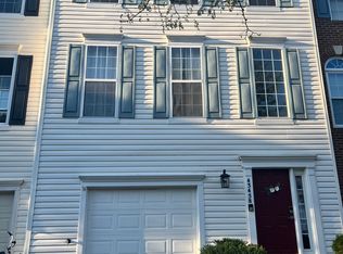 43458 Laidlow St, Chantilly, VA 20152