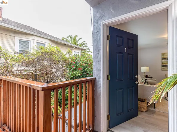 776 59th St APT 1, Oakland, CA 94609