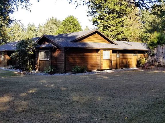 2nd image of 6911 Lake Earl Dr