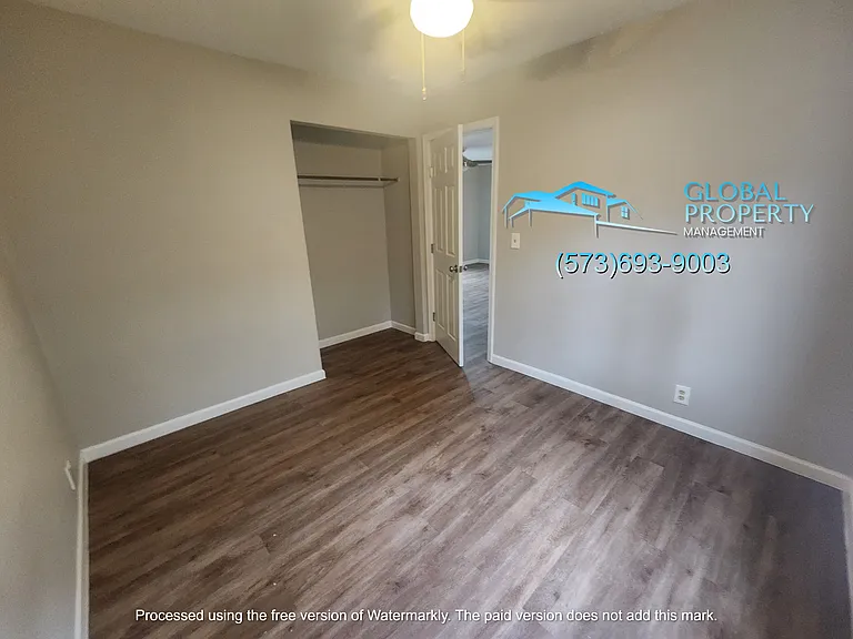 Lakefront Apartments — Photo 53