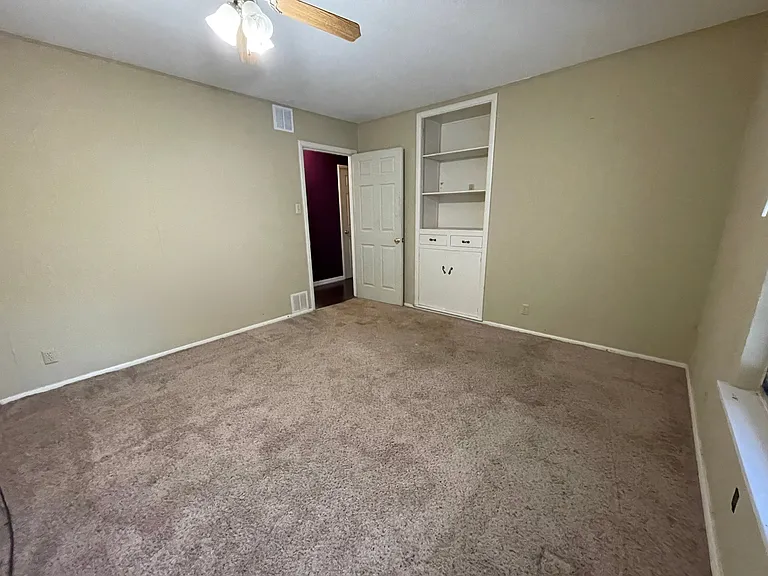 1217 Linden Dr — Photo 13