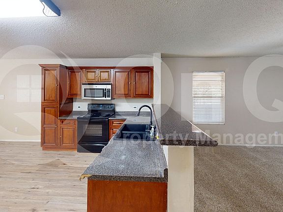 3rd image of 4937 Parkview Hills Ln
