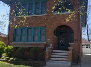 820 Brook St #2, Elgin, IL 60120