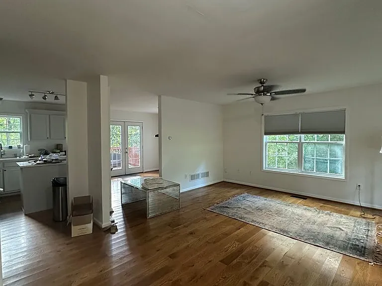 250 Hodgson Dr — Photo 3