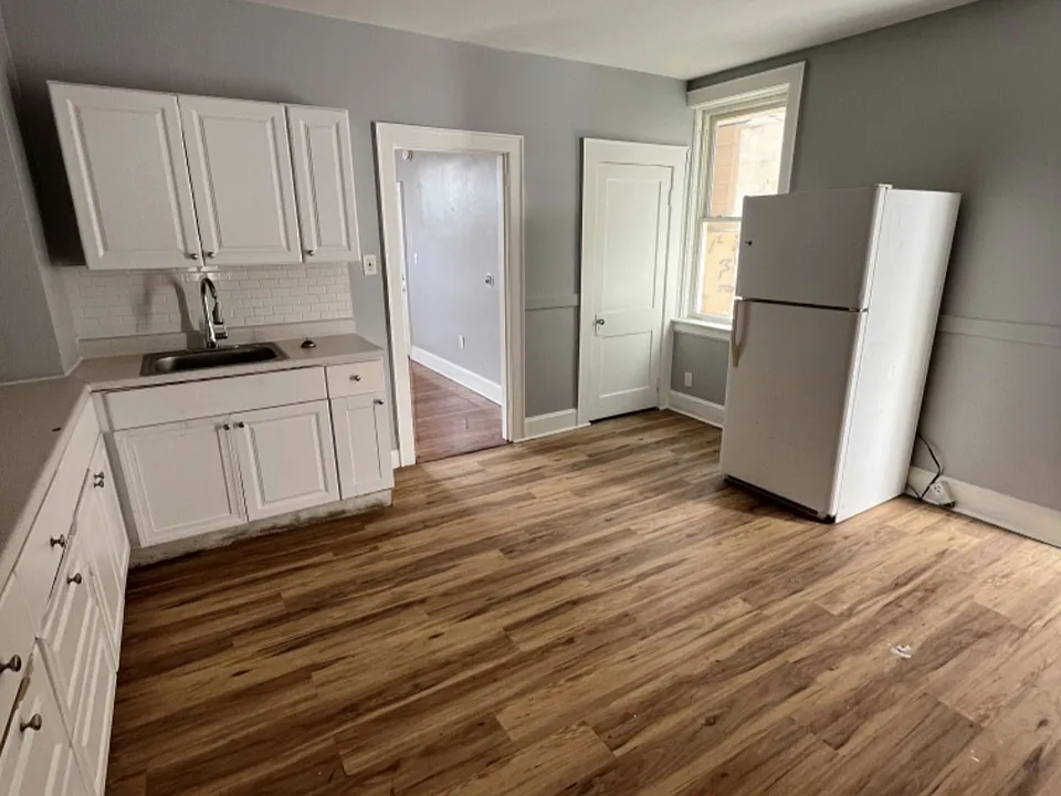 14 Portland St #1