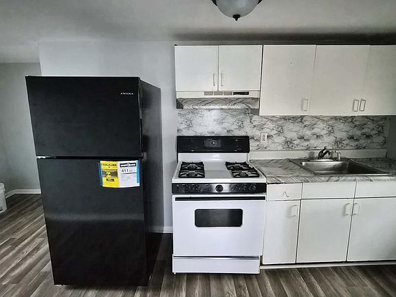 4th image of 428 N 6th St