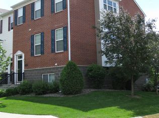 710 Regency Ln E, Hopkins, MN 55343