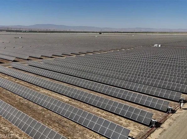 1 Hidden Springs Rd, Newberry Springs, CA 92365