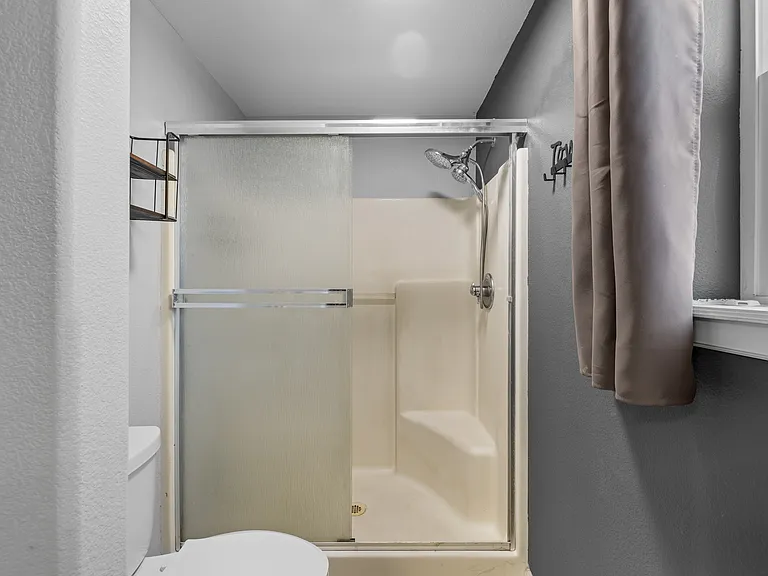 1016 Birmingham St — Photo 18