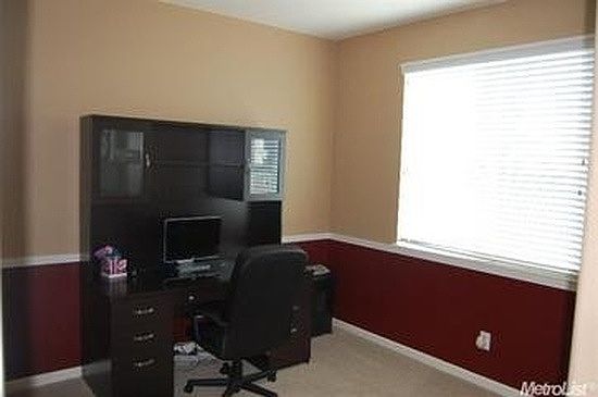 3rd image of 9559 Moss Hill Way