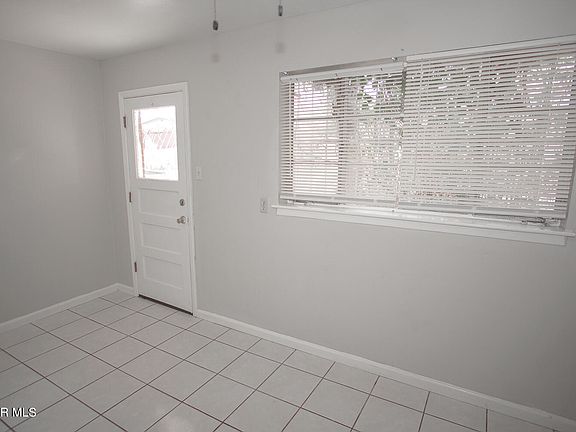 5th image of 2416 Silver Ave