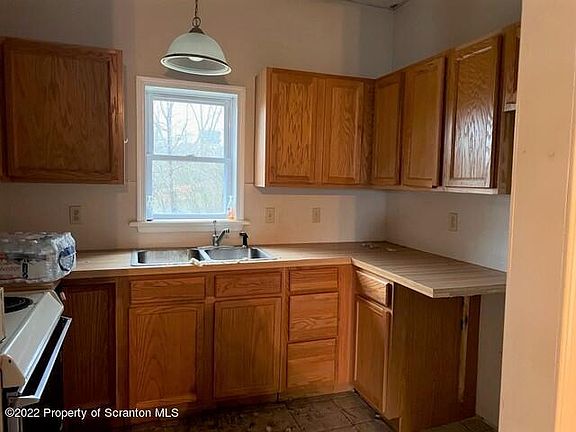 3rd image of 65 North St