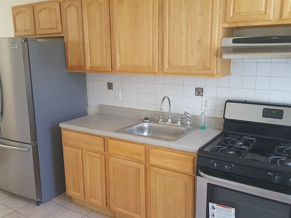 2nd image of 236 New York Ave APT 2