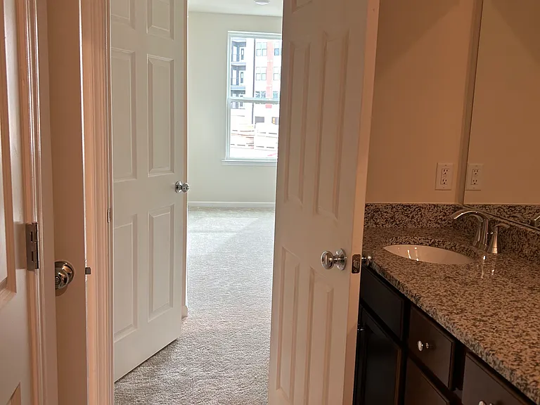 407 Reading Ct — Photo 15