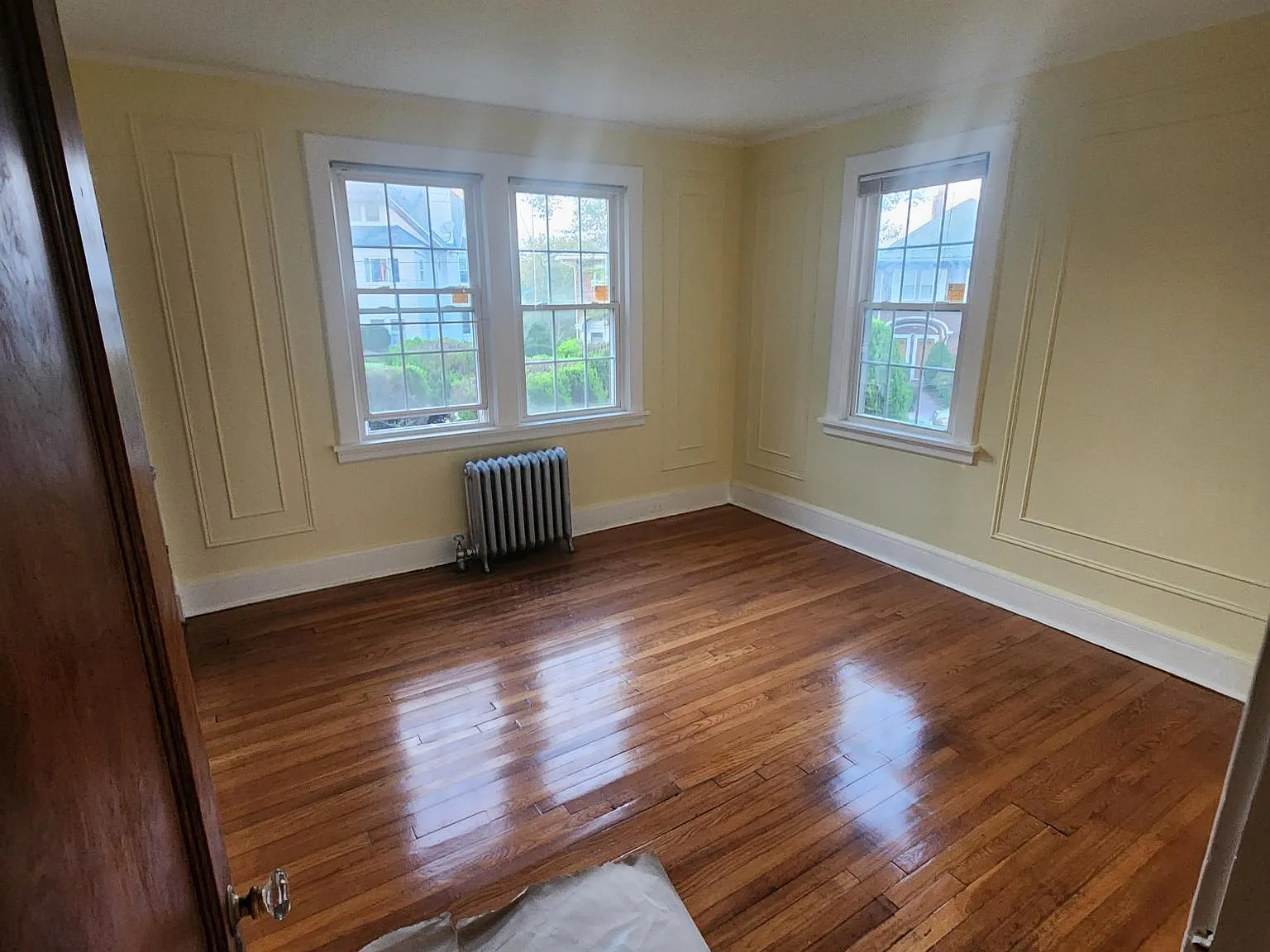 12 Vernon Ave — Photo 3