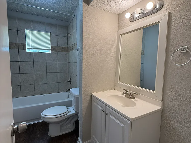 3512 Bahamas Dr — Photo 19