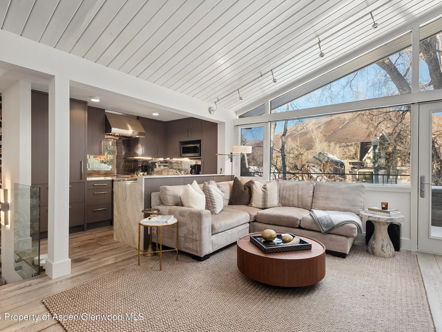3 bed, 3.0 bath, 1497 sqft, $35,000 — Photo 4