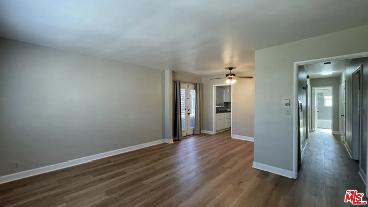1 bed, 1.0 bath, 748 sqft, $2,100 — Photo 2
