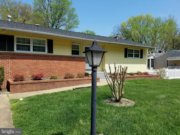 510 Valley Dr SE, Vienna, VA 22180