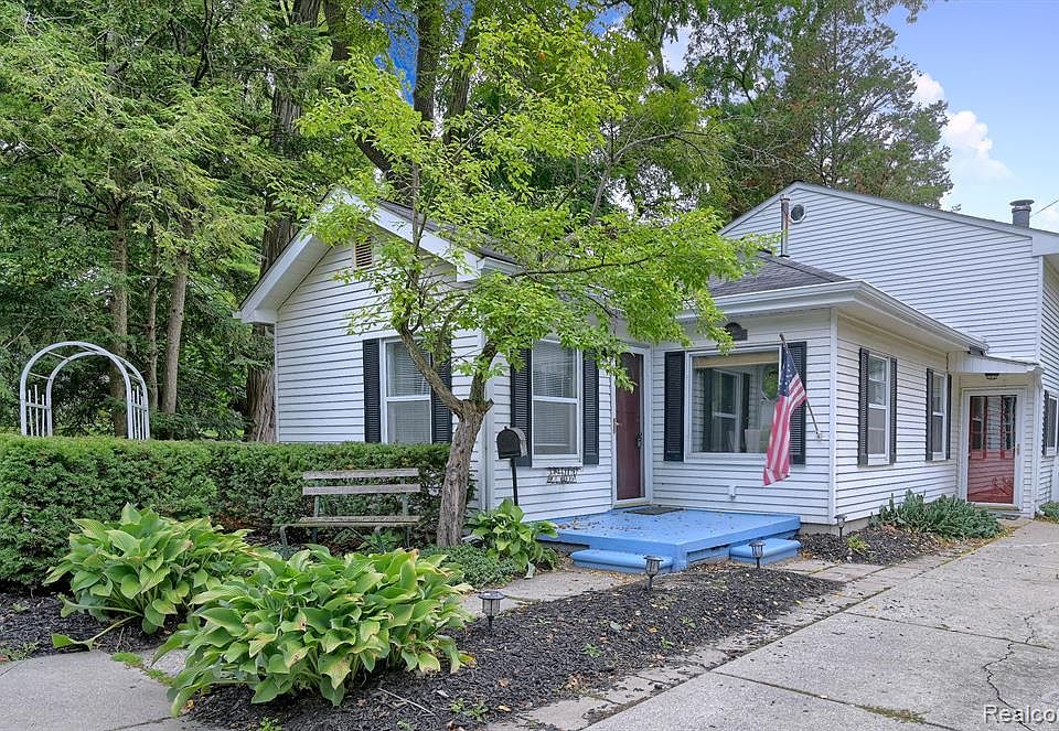 236 West St, Northville, MI 48167 Zillow