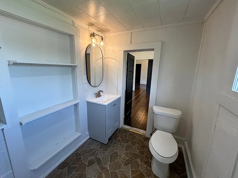 701 N High St #4 — Photo 10