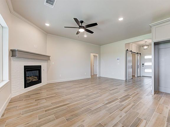 5th image of 6101 Frankie Lynn Ln