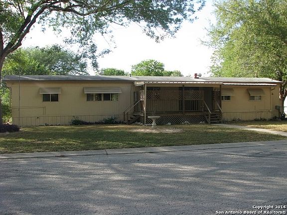 4th image of 1523 Honeysuckle Ln
