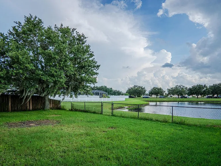 10815 Lakeside Vista Dr — Photo 29
