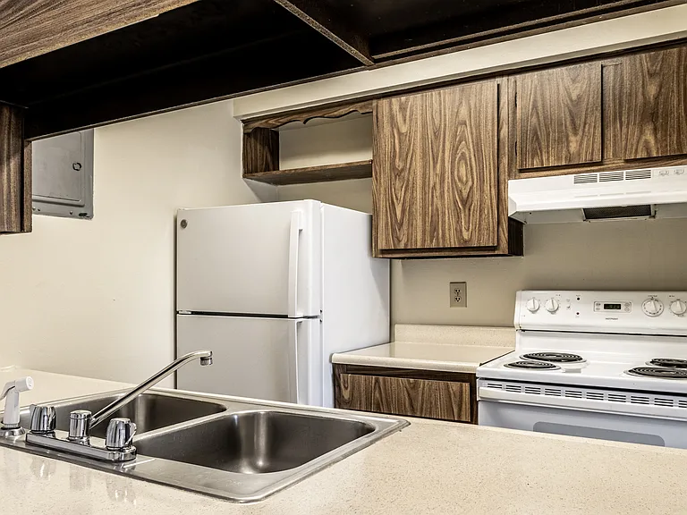 Polo Run Apartments — Photo 27
