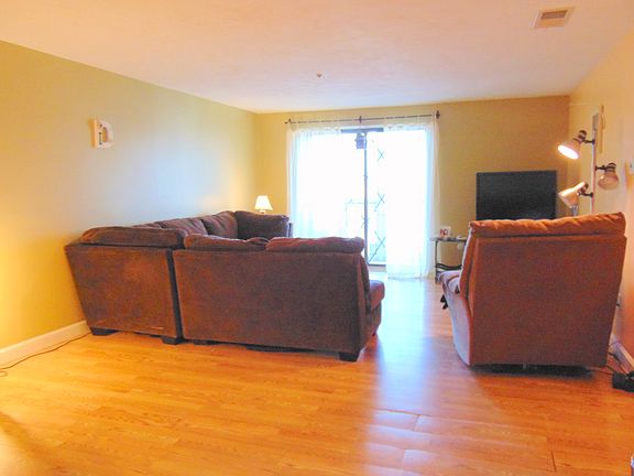 4th image of 500 Willard St Unit 305