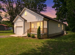 207 Lincoln St, Smithville, TN 37166