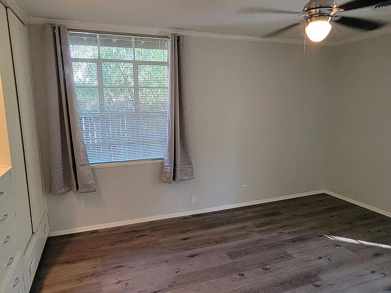 10208 Lake Gardens Dr — Photo 9
