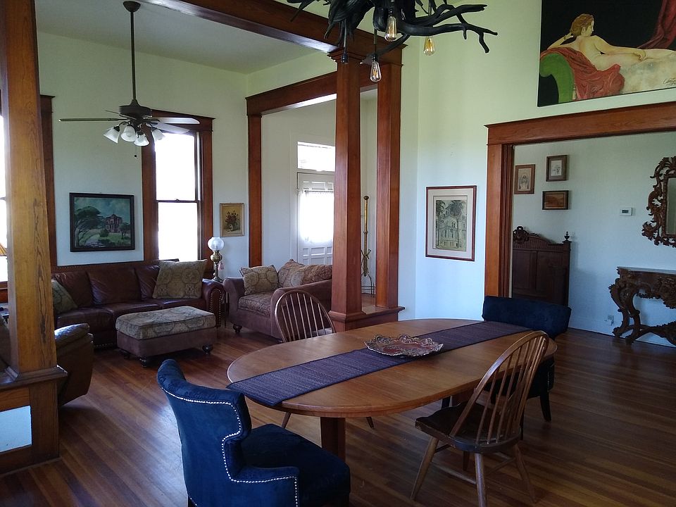 Gorgeous hardwood floors